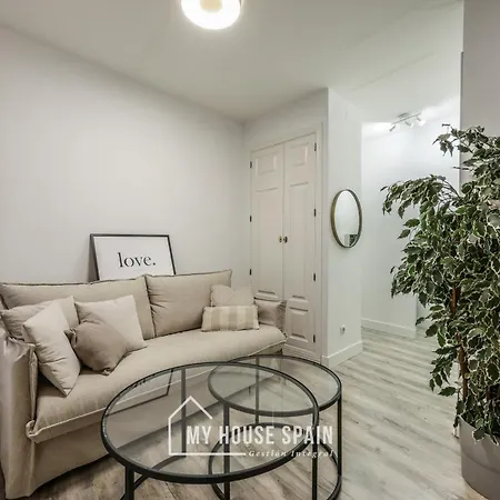 MyHouseSpain - Glamuroso piso en Chueca-3